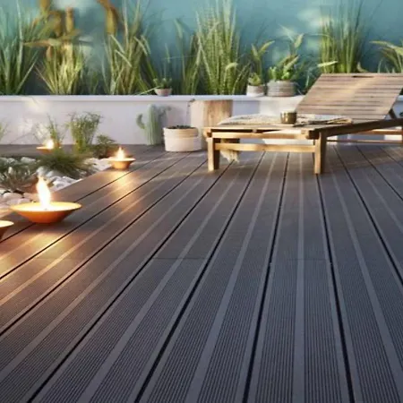 Chic Holiday In With Garden