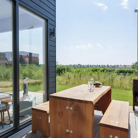Chic Holiday In With Garden Эвей